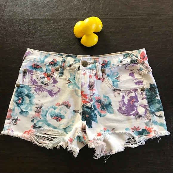 Free People Denim Shorts - Picture 3 of 4
